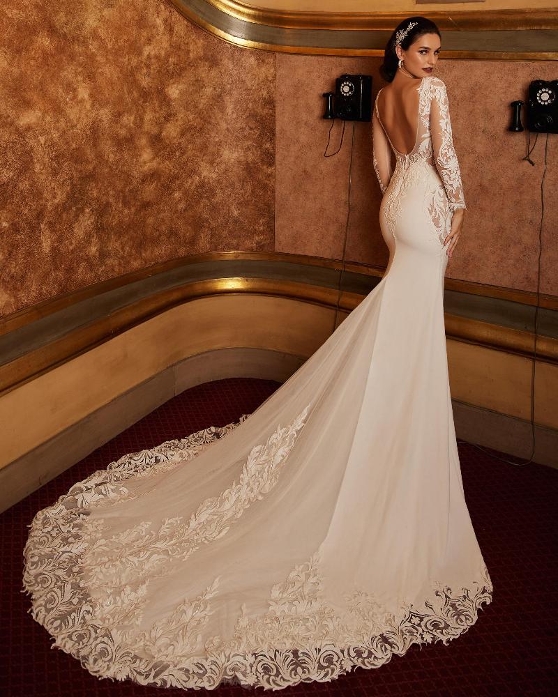122124 fitted sexy wedding dress with sleeves and backless design2